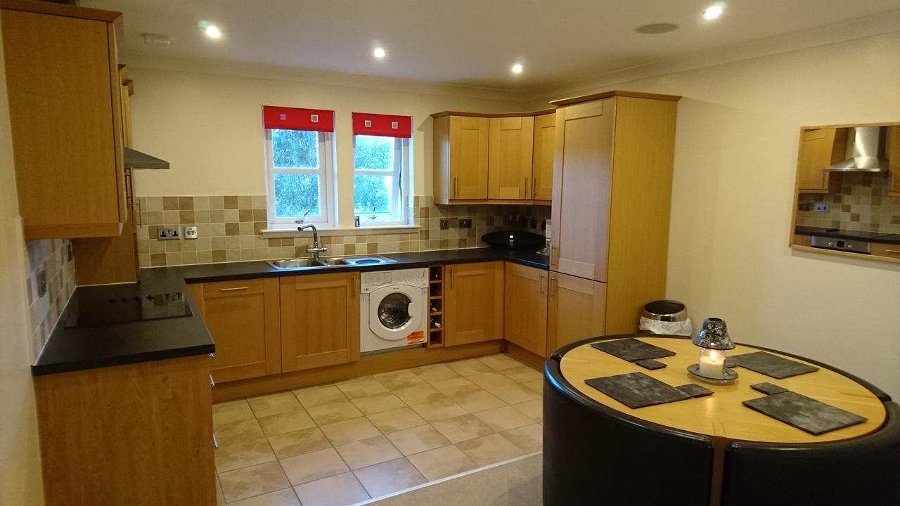 Crown Luxury Serviced Apartment Inverness Esterno foto