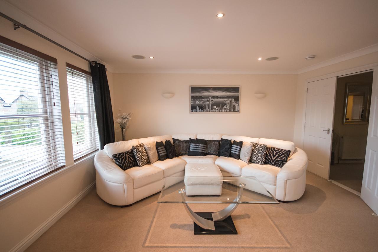 Crown Luxury Serviced Apartment Inverness Esterno foto