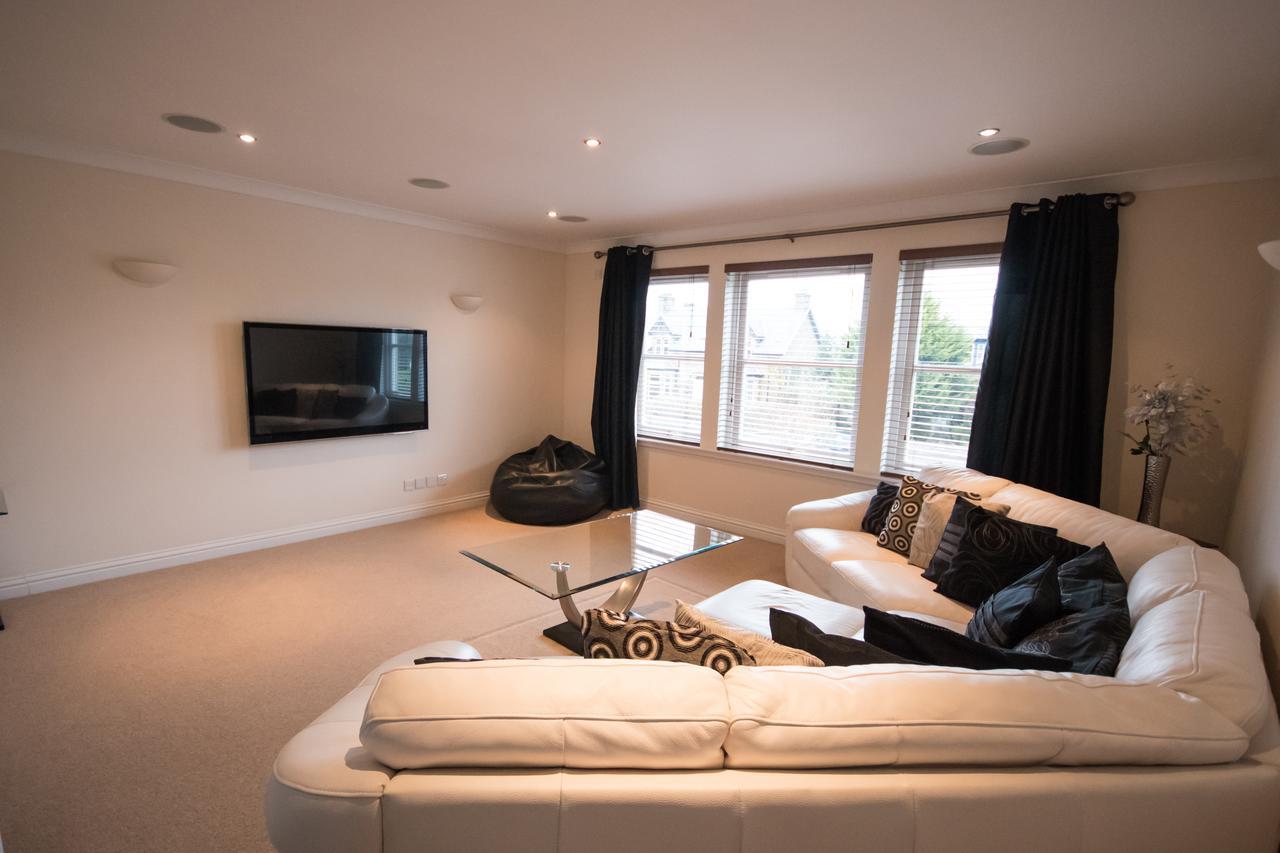 Crown Luxury Serviced Apartment Inverness Esterno foto