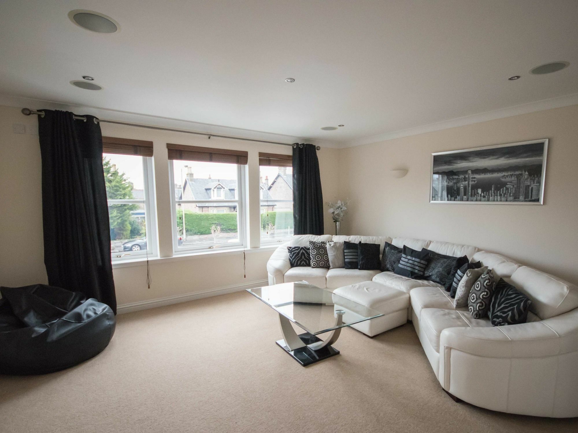 Crown Luxury Serviced Apartment Inverness Esterno foto