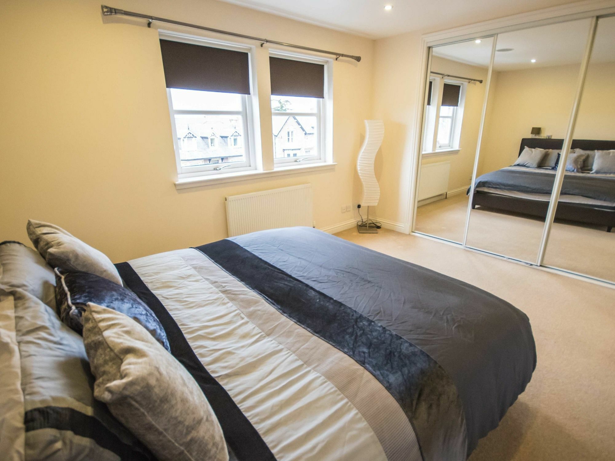 Crown Luxury Serviced Apartment Inverness Esterno foto